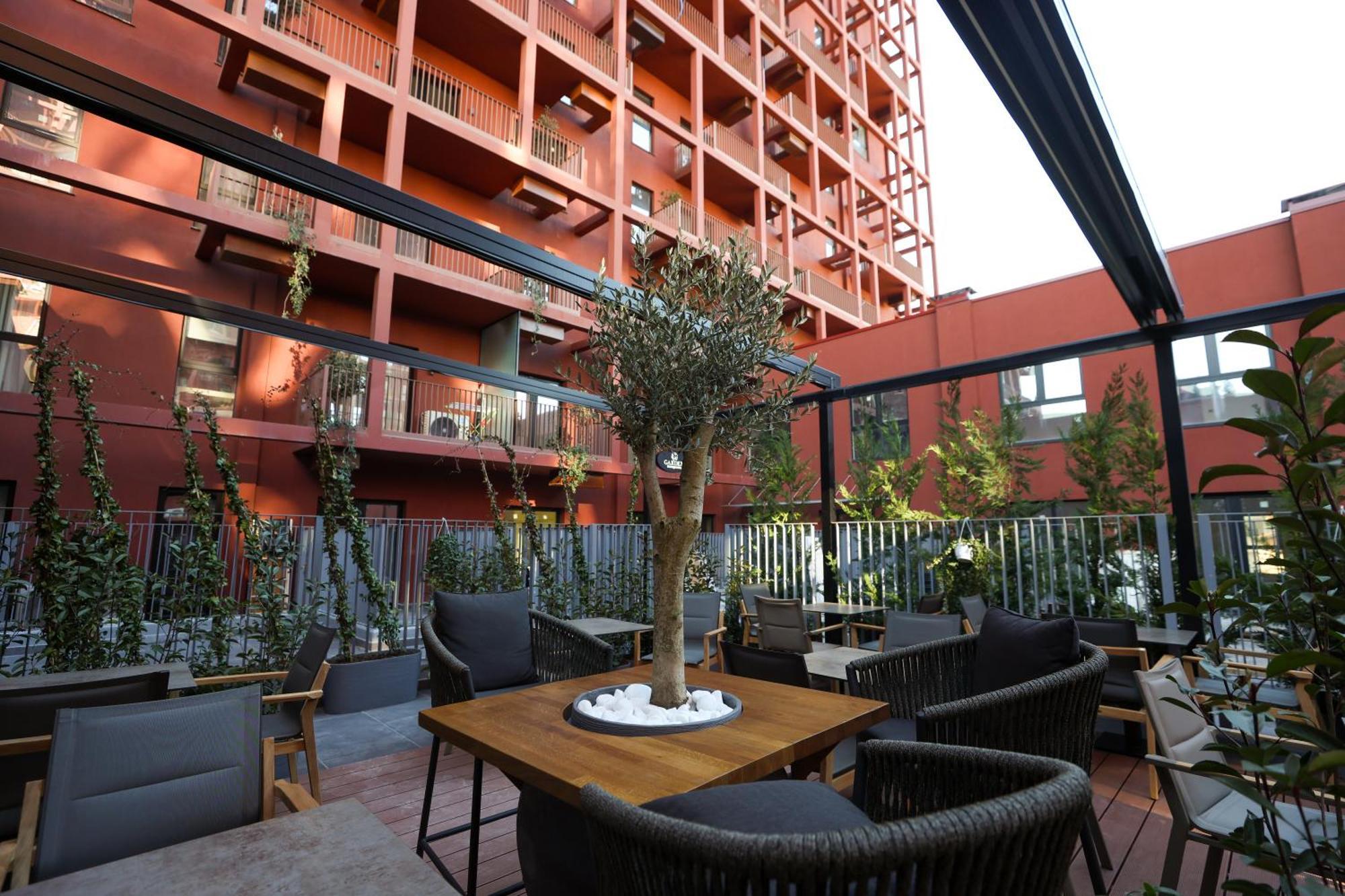 Garden Boutique Hotel Tirana Exterior foto